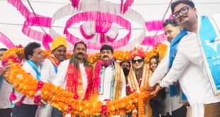 बदायूं में धूमधाम से निकली महर्षि वाल्मीकि जयंती की शोभायात्रा, सफाई कर्मचारियों को बोनस देने पर बनी सहमति।