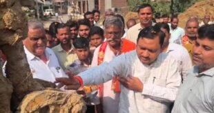 मंडनपुर से हीरापुर-नगला ऊसर मार्ग के नवनिर्माण का विधायक हरिओम वर्मा ने किया शिलान्यास।