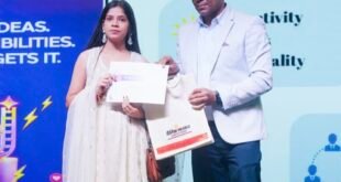 छोटे शहर की बेटी ने बड़े मंच पर बनाई पहचान, आयुषी गुप्ता को मिला सम्मान।