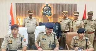 सोरों पुलिस ने दो शातिर चोरों को किया गिरफ्तार, चार लाख की ज्वैलरी बरामद।