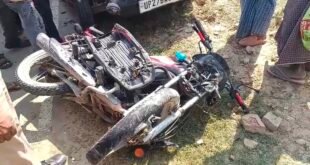तेज रफ्तार ईको कार ने बाइक सवार को रौंदा, युवक की मौत।