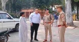 एमएलसी चुनाव को लेकर डीएम-एसपी ने मतदान केंद्रों का किया निरीक्षण।